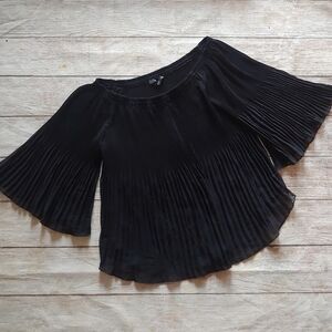 RESERVED PLEATED OFF THE SHOULD TOP MEDIUM